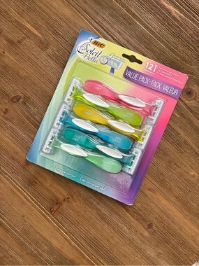 SEALED Soleil Bella 12T Value Pack Disposable Razors